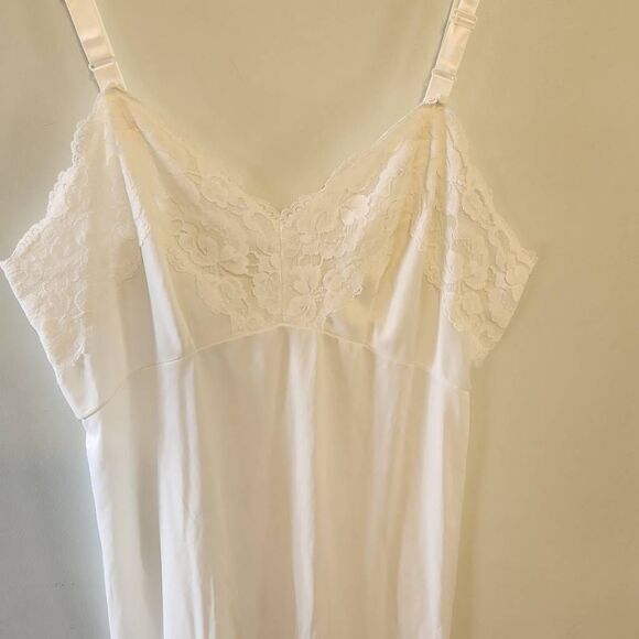 Vintage Pinehurst Lingerie Slip Negligee Night Gown size 36 Cream - Picture 2 of 5